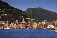 Bergen waterfront and hillsides. Photo Per Nybo/Bergen Tourist Board