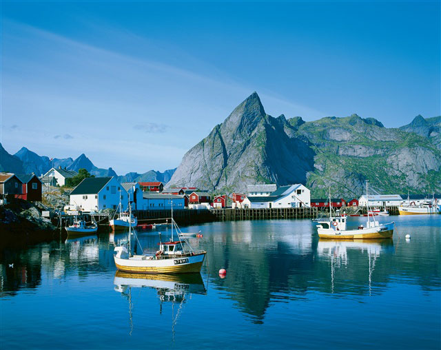 Lofoten Islands. Photo: Fritjof Fure/ Innovasjon Norge
