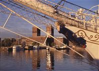 Oslo waterfront & City hall. Photo Frithjof Fure/Innovation Norway