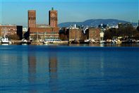 Oslo waterfront & City Hall. Photo Nancy Bundt/Oslo Promotion