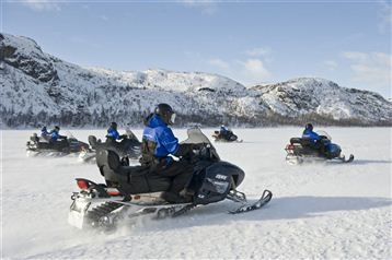Snow mobile safari. Photo erje Rakke, Nordic Life/Innovation Norway