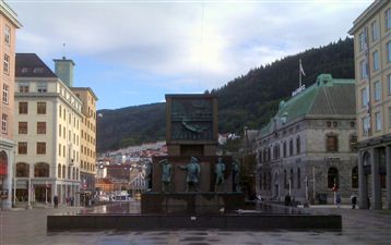 Torgalmenningen square. Photo Rita de Lange/Fjord Travel Norway