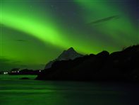 Northern Lights at the Arctic coast. Photo Stockshots/Innovation Norway